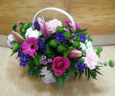 18._Basket_arrangement._From_40.00_ba3e5613-2307-4d1d-aa49-5e1e1c8a12ae_480x480